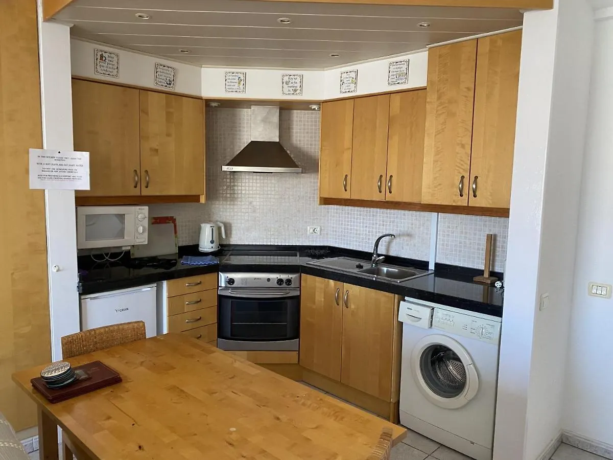 Apartment 5A1, Victoria Court 1, Avenida Londres 6, Los Cristianos, 38650, Tenerife Los Cristianos (Tenerife)