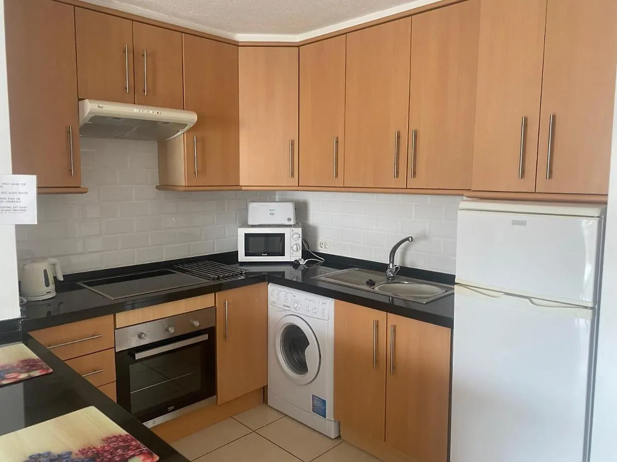 Apartment 5A1, Victoria Court 1, Avenida Londres 6, Los Cristianos, 38650, Tenerife Los Cristianos (Tenerife)