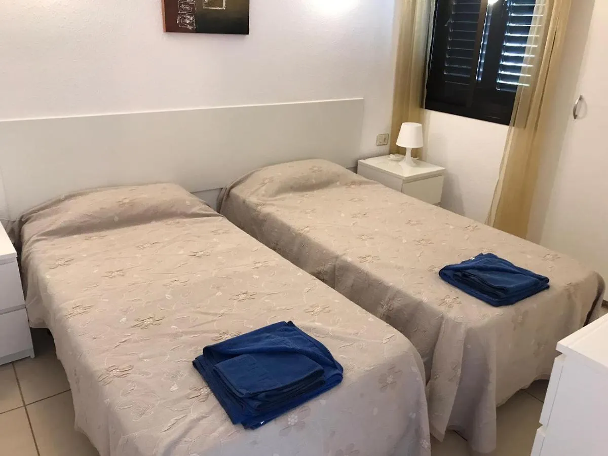 Apartment 5A1, Victoria Court 1, Avenida Londres 6, Los Cristianos, 38650, Tenerife